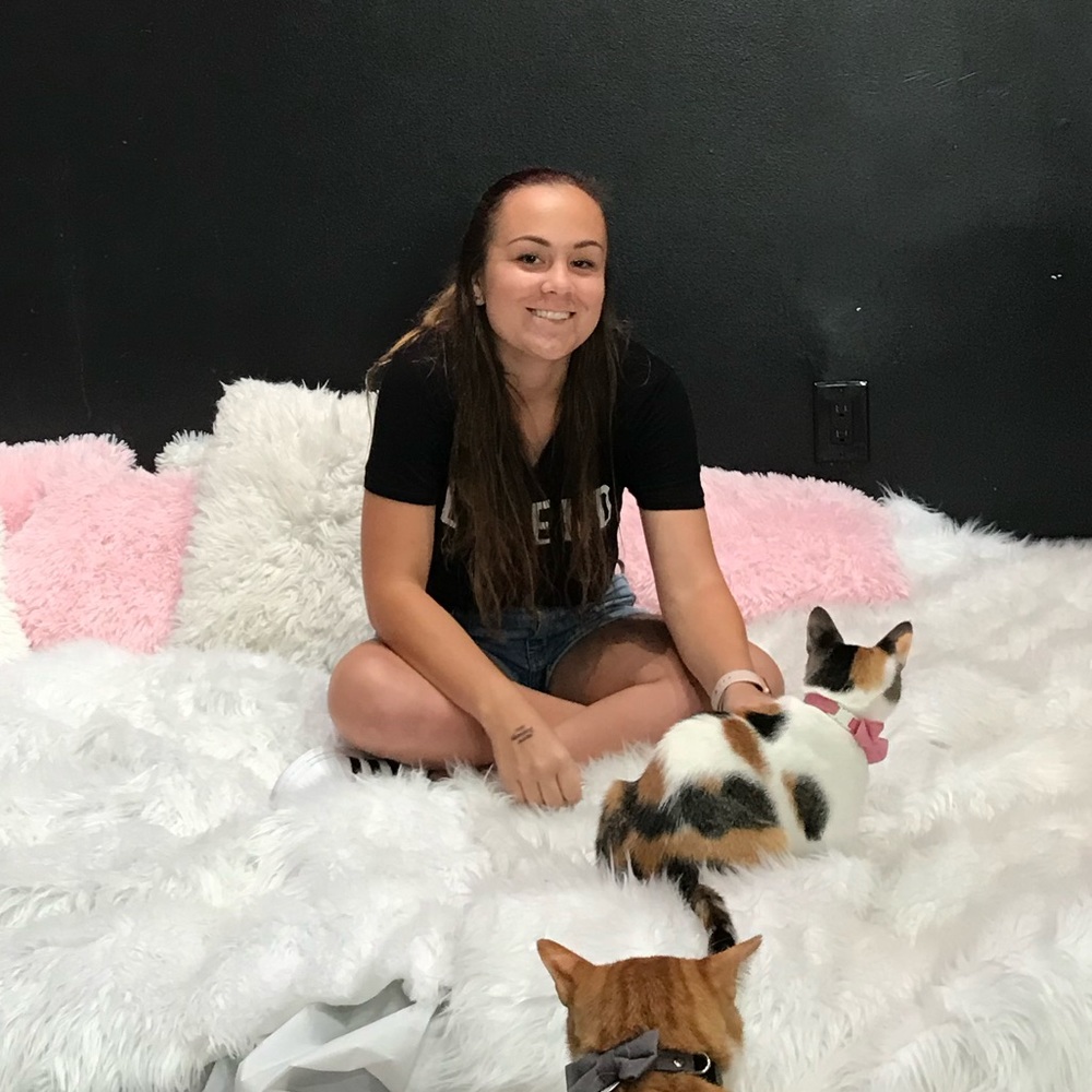 Meet your Posher, Emilee